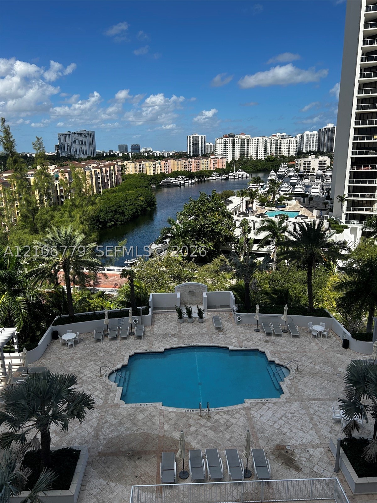 19400 Turnberry Way Unit 722 — photo