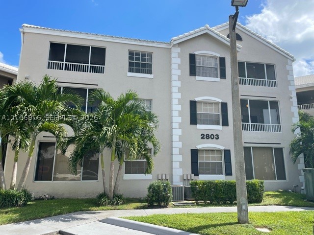 2803 N Oakland Forest Dr Unit 307 — photo