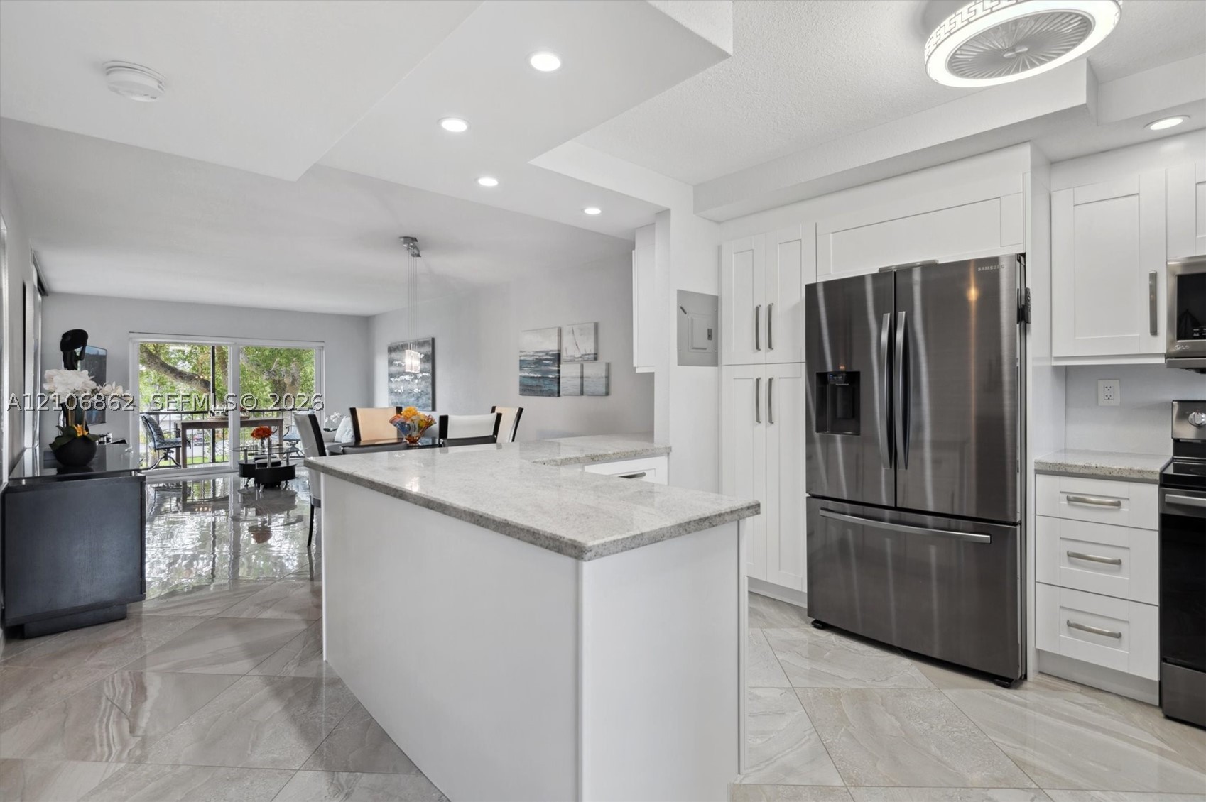 8921 S Hollybrook Blvd Unit 304 — photo