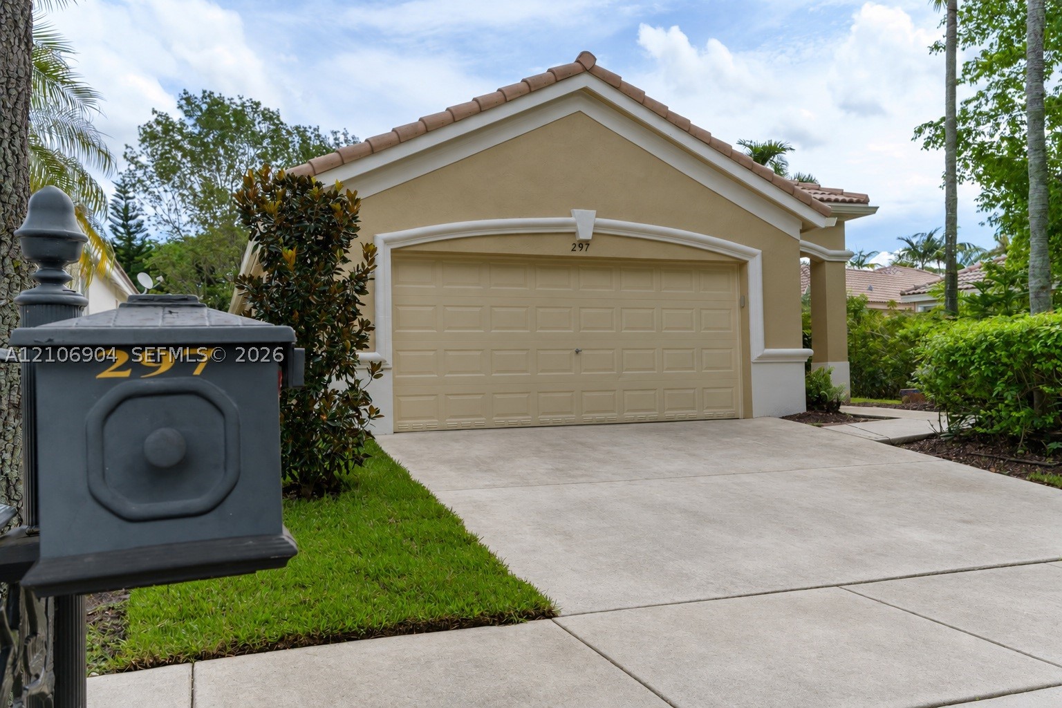 297 Conservation Dr — photo