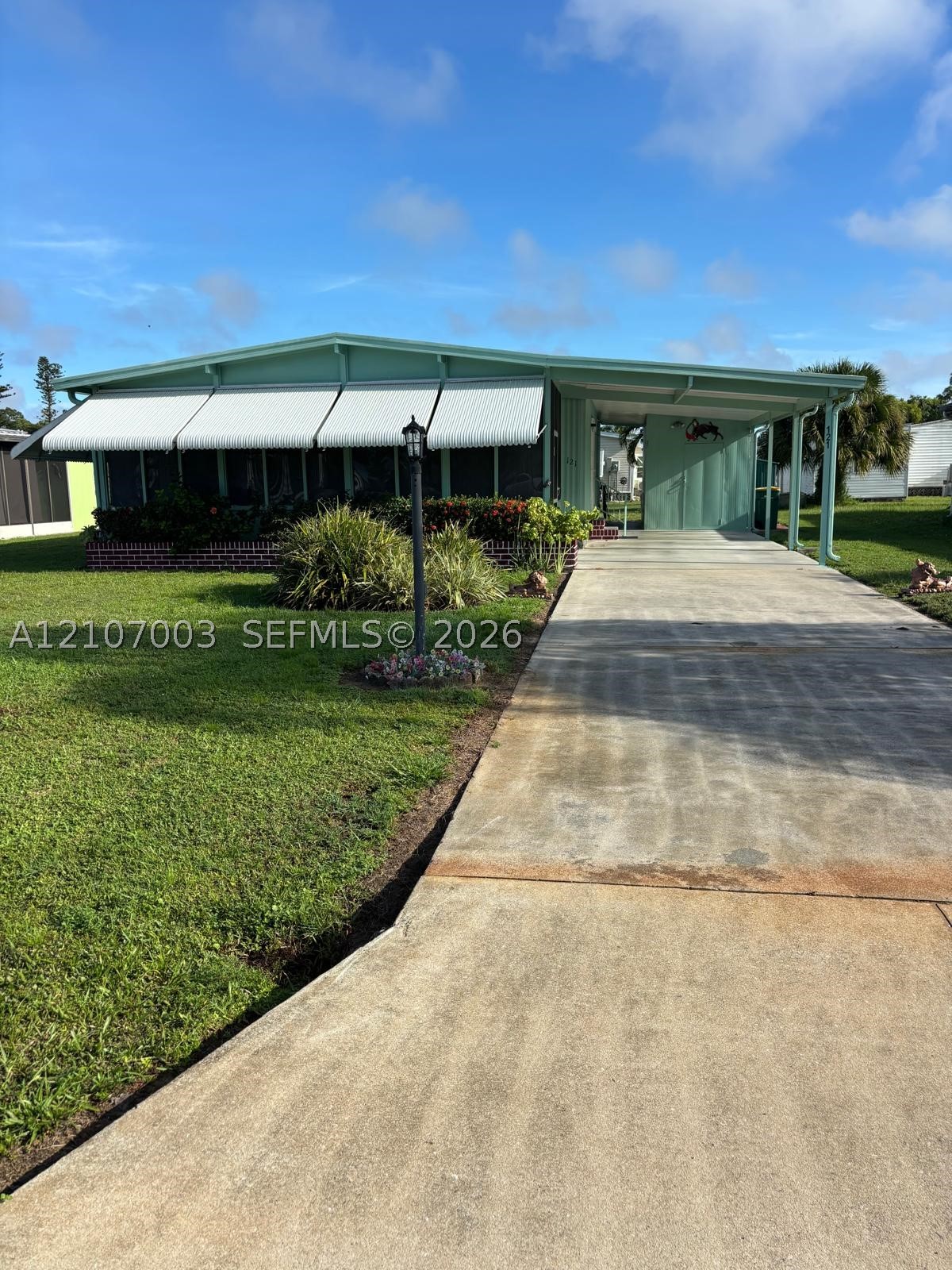 121 Sugar Loaf Ln — photo
