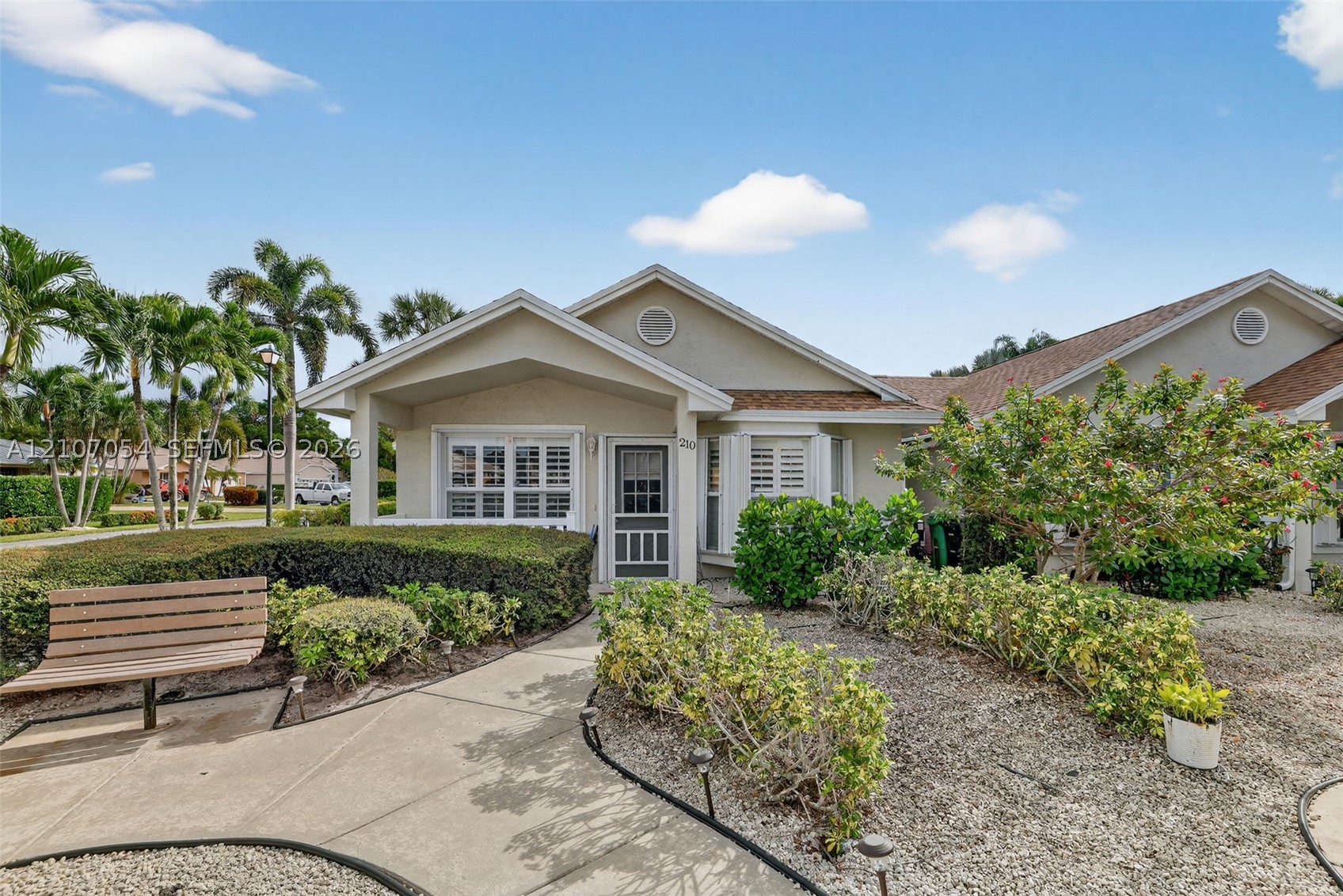 210 NW Zanzibar Pl — photo