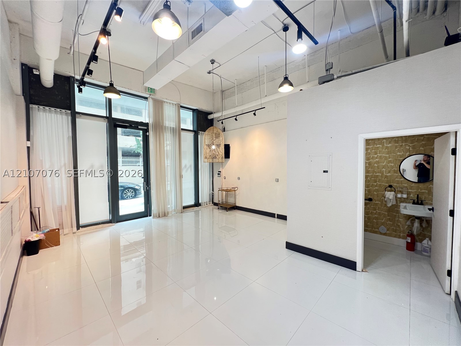475 NE 30 Terrace Unit Cu-5 — photo