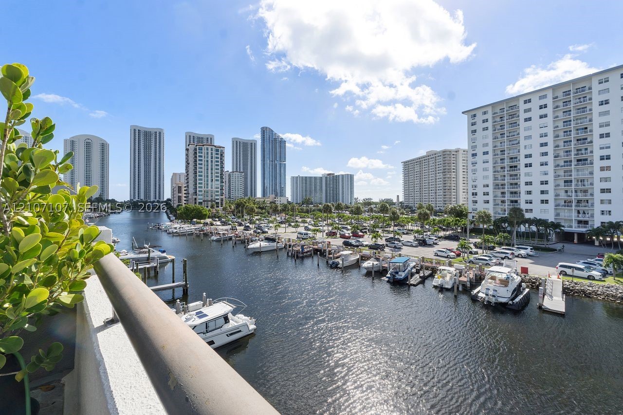 416 Poinciana Dr Unit 1722 — photo