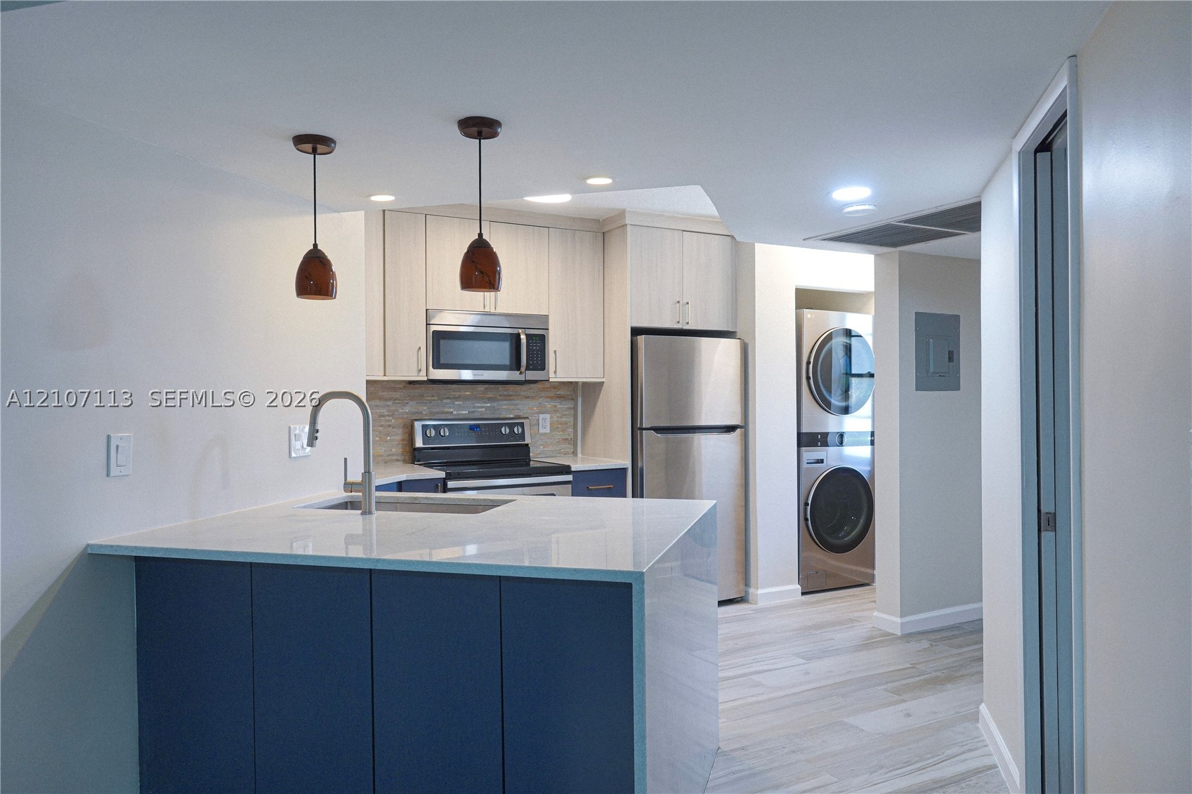 10451 W Broward Blvd Unit 102 — photo