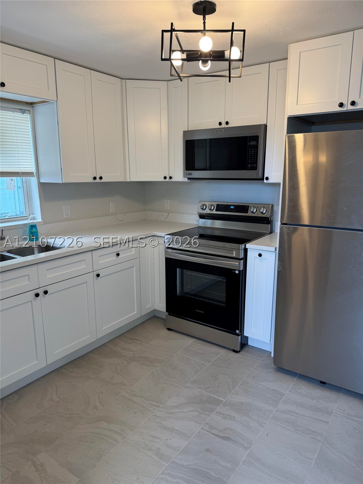 704 NW 5th Ave Unit 1-4 — photo