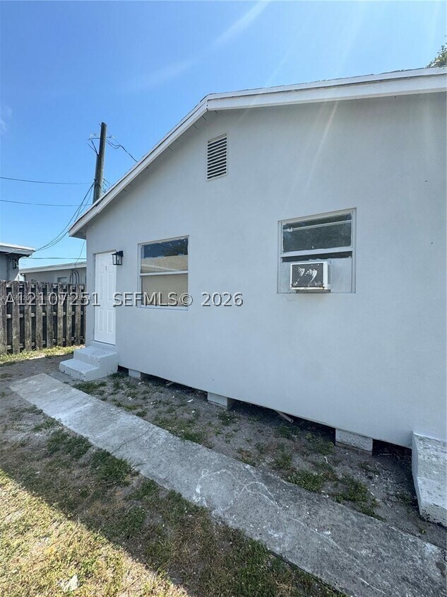 517 NW 1st Ave Unit 2 — photo