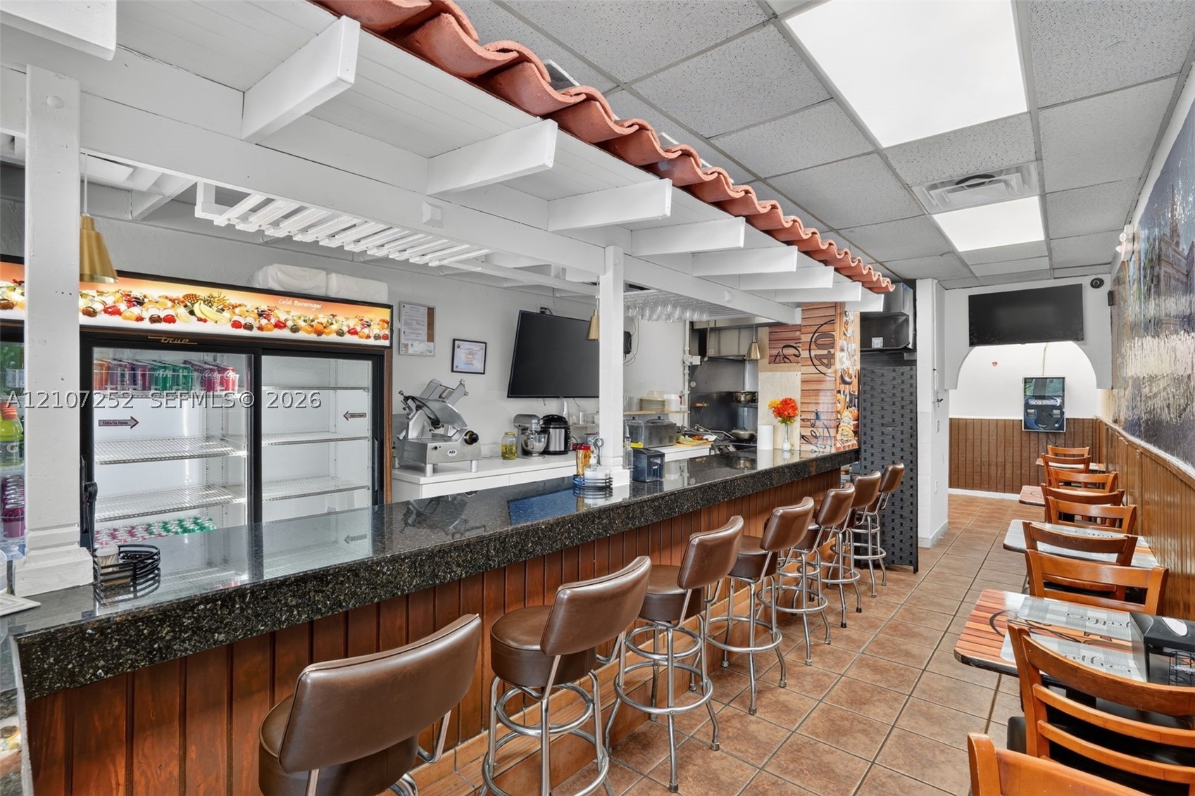 Restaurant Cafe / Bakery on Bird Road For Sale — photo