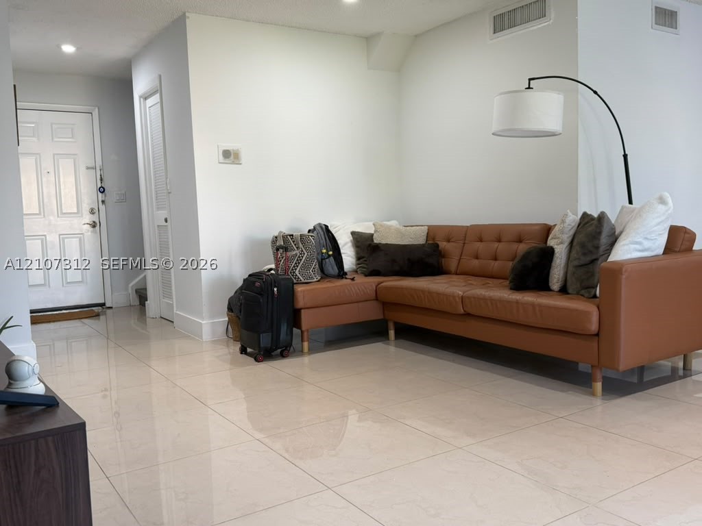 17911 NW 68th Ave Unit M208 — photo