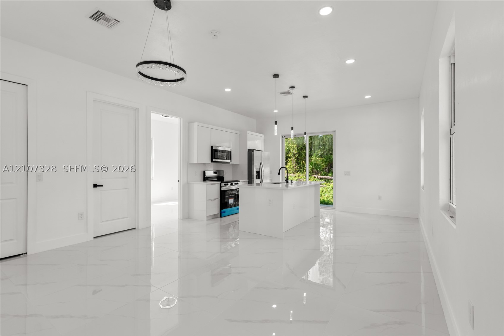 936 Anthony E, Lehigh Acres, FL 33974 — photo 3
