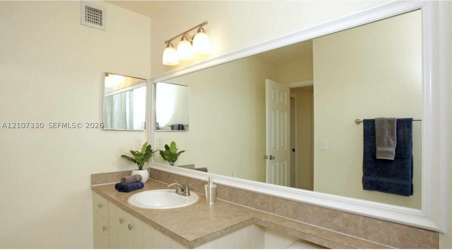 620 SW 111th Ave Unit 107 — photo