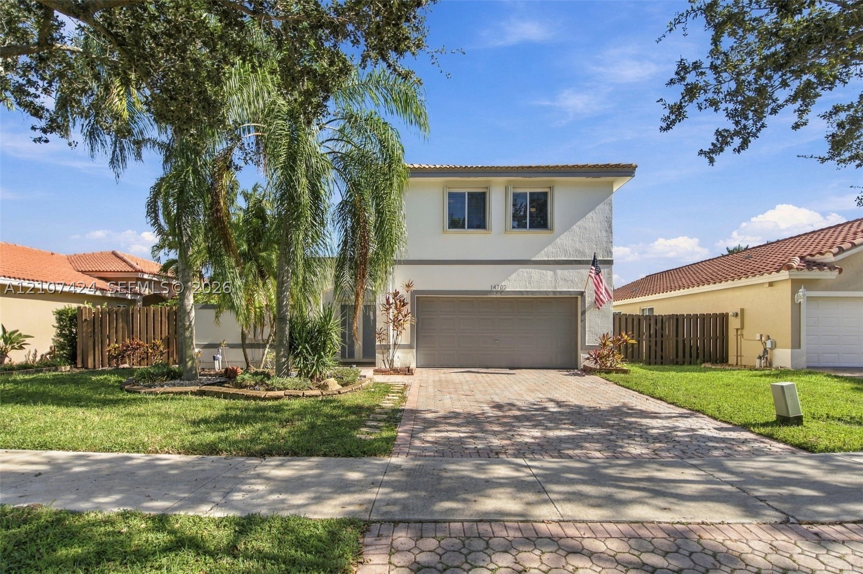 14702 Vista Luna Dr — photo