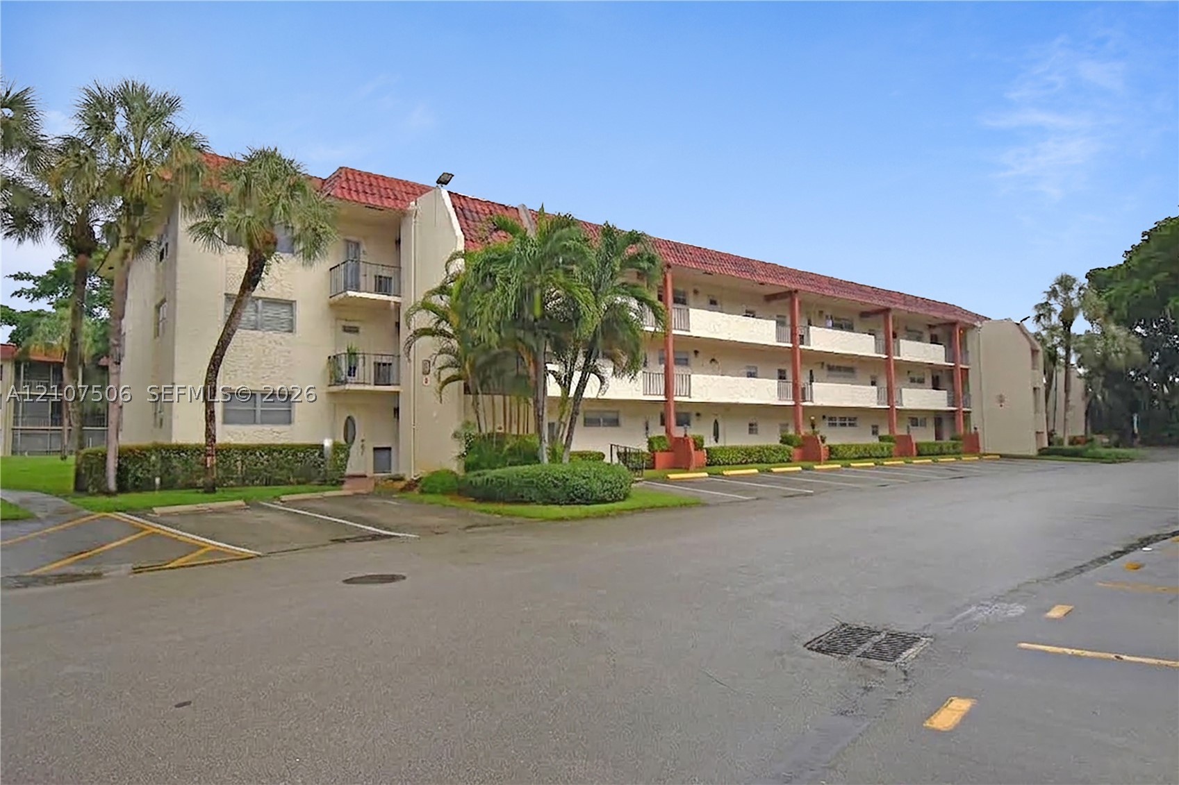 830 S Hollybrook Dr Unit 207 — photo