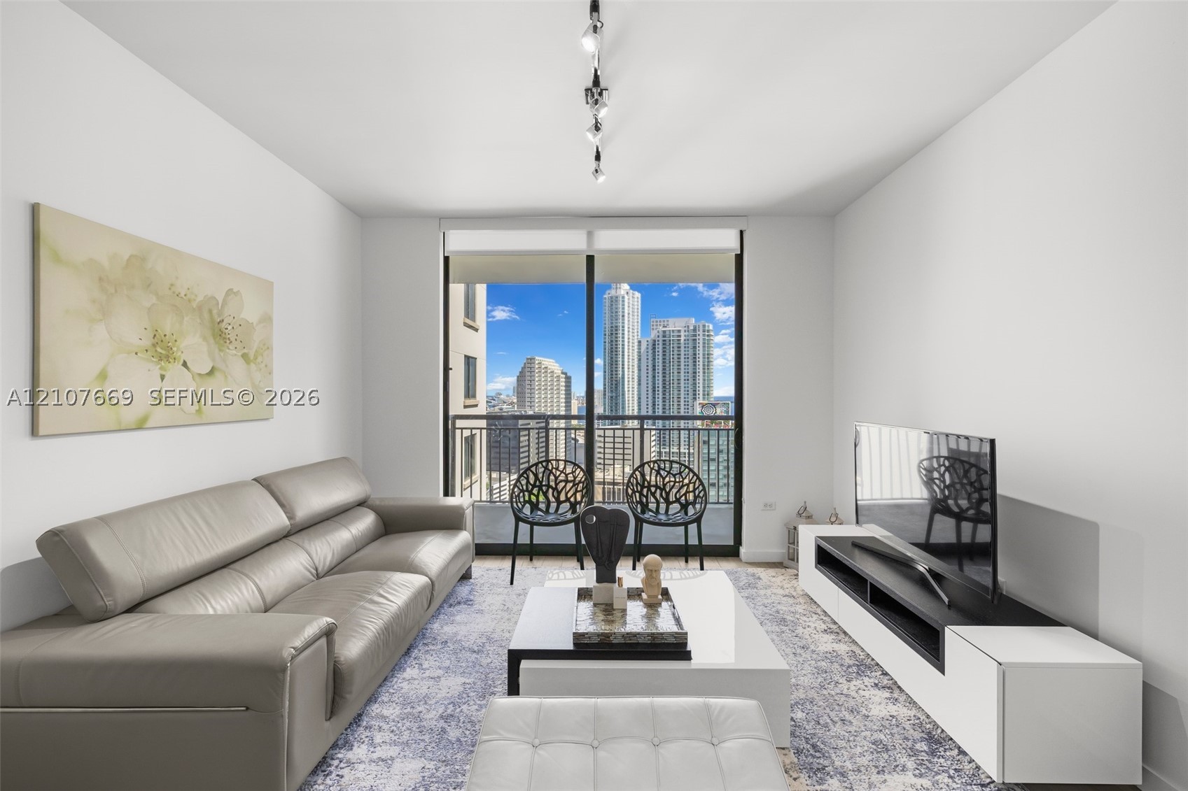 999 SW 1st Ave Unit 2611 — photo