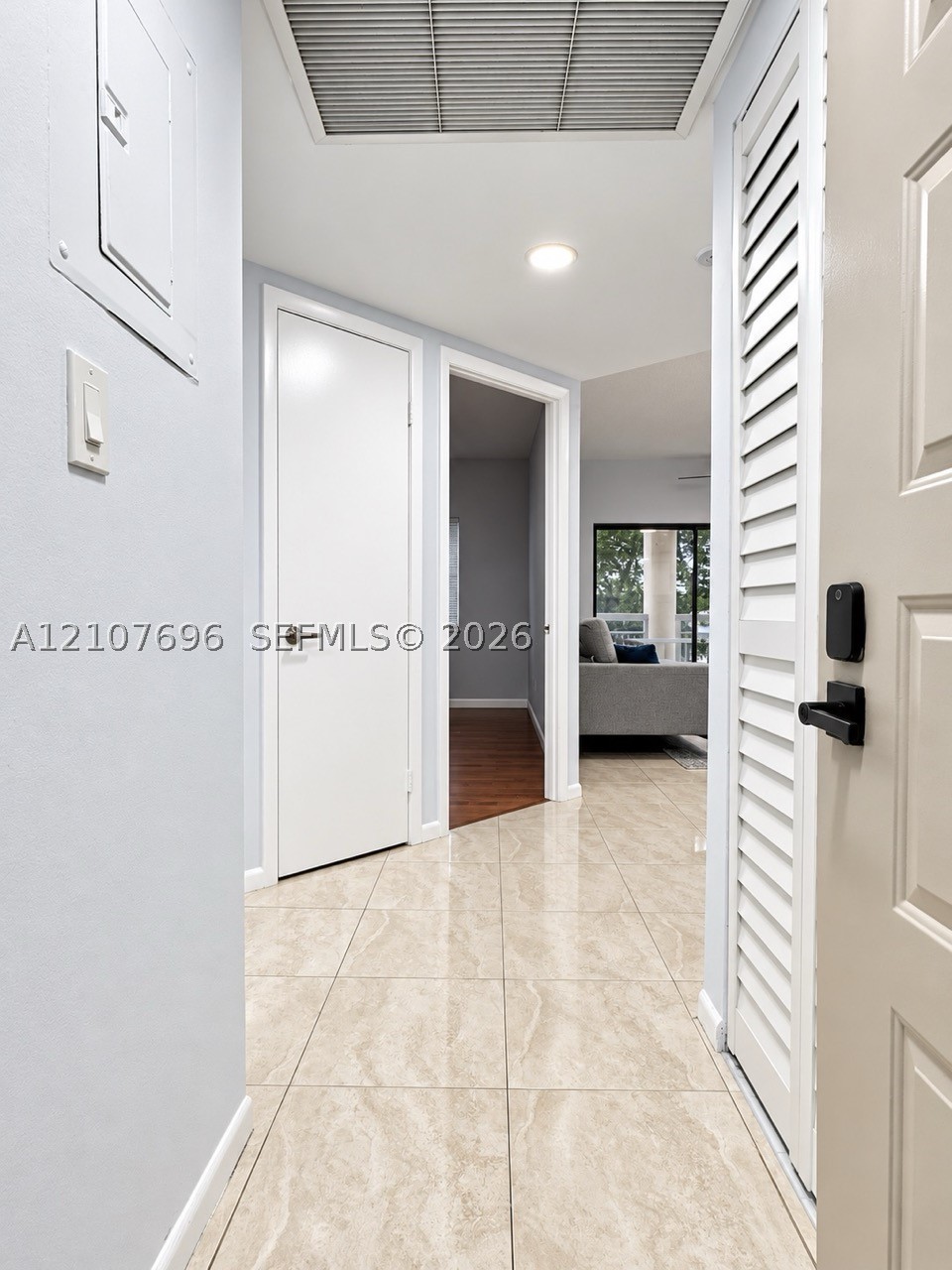 8290 Lake Dr Unit 418 — photo
