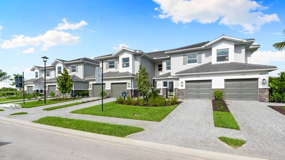 15349 Giardino Drive Unit 201 — photo
