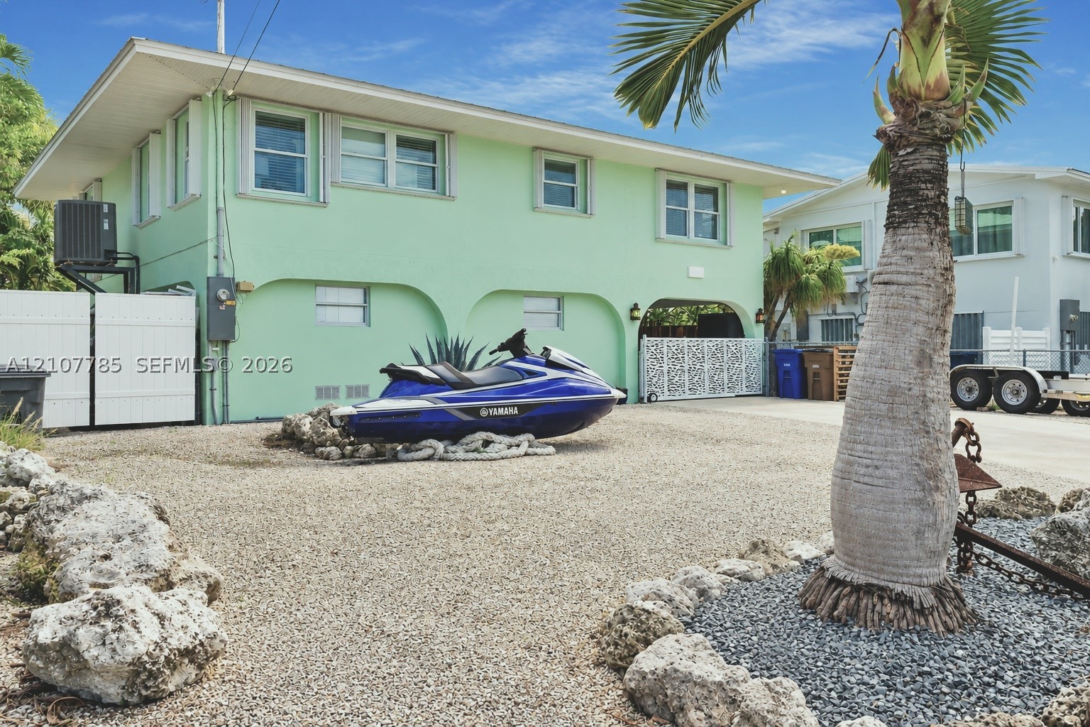 2110 Dolphin Dr. — photo
