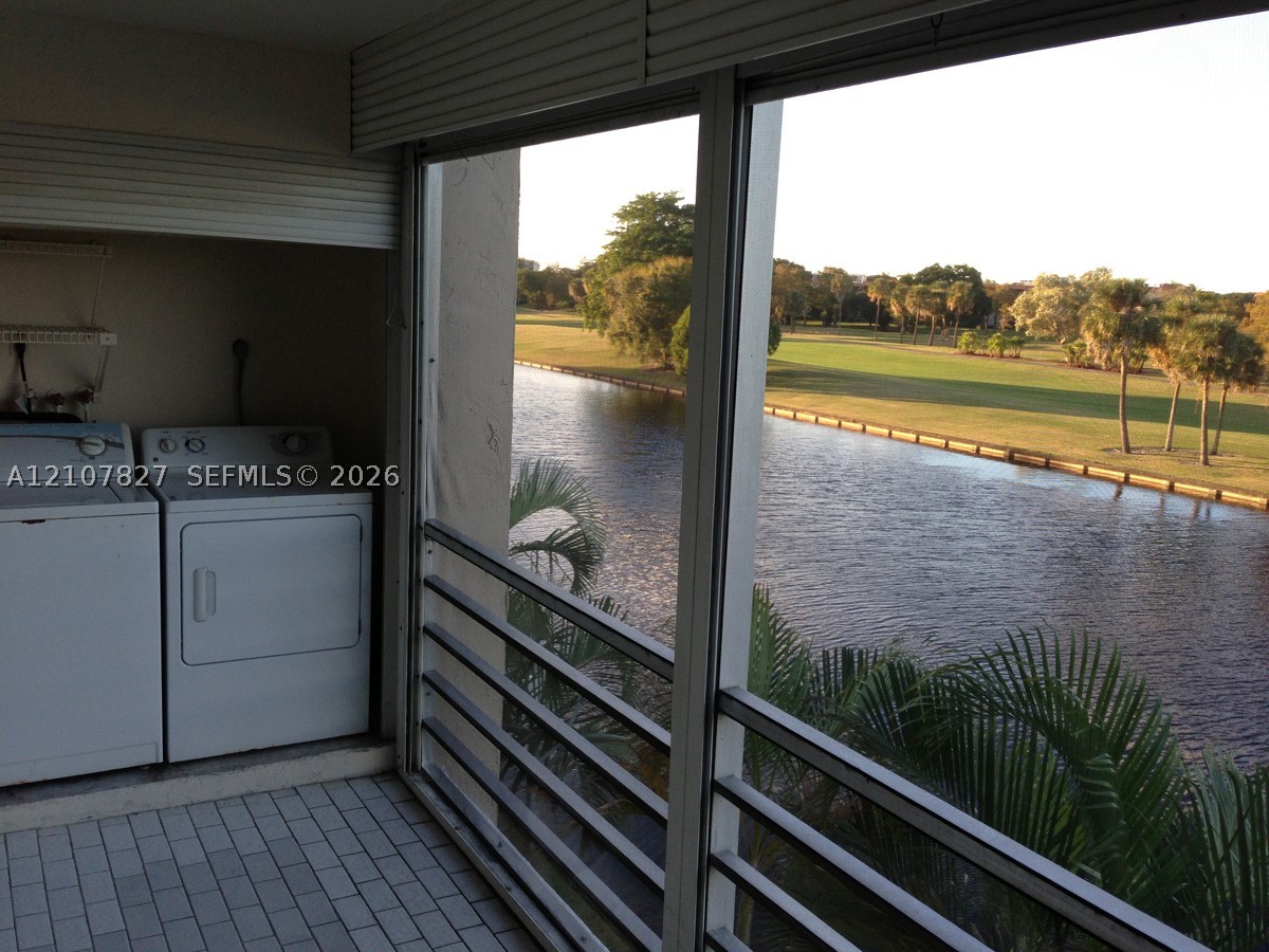 3581 Inverrary Dr Unit 309 — photo