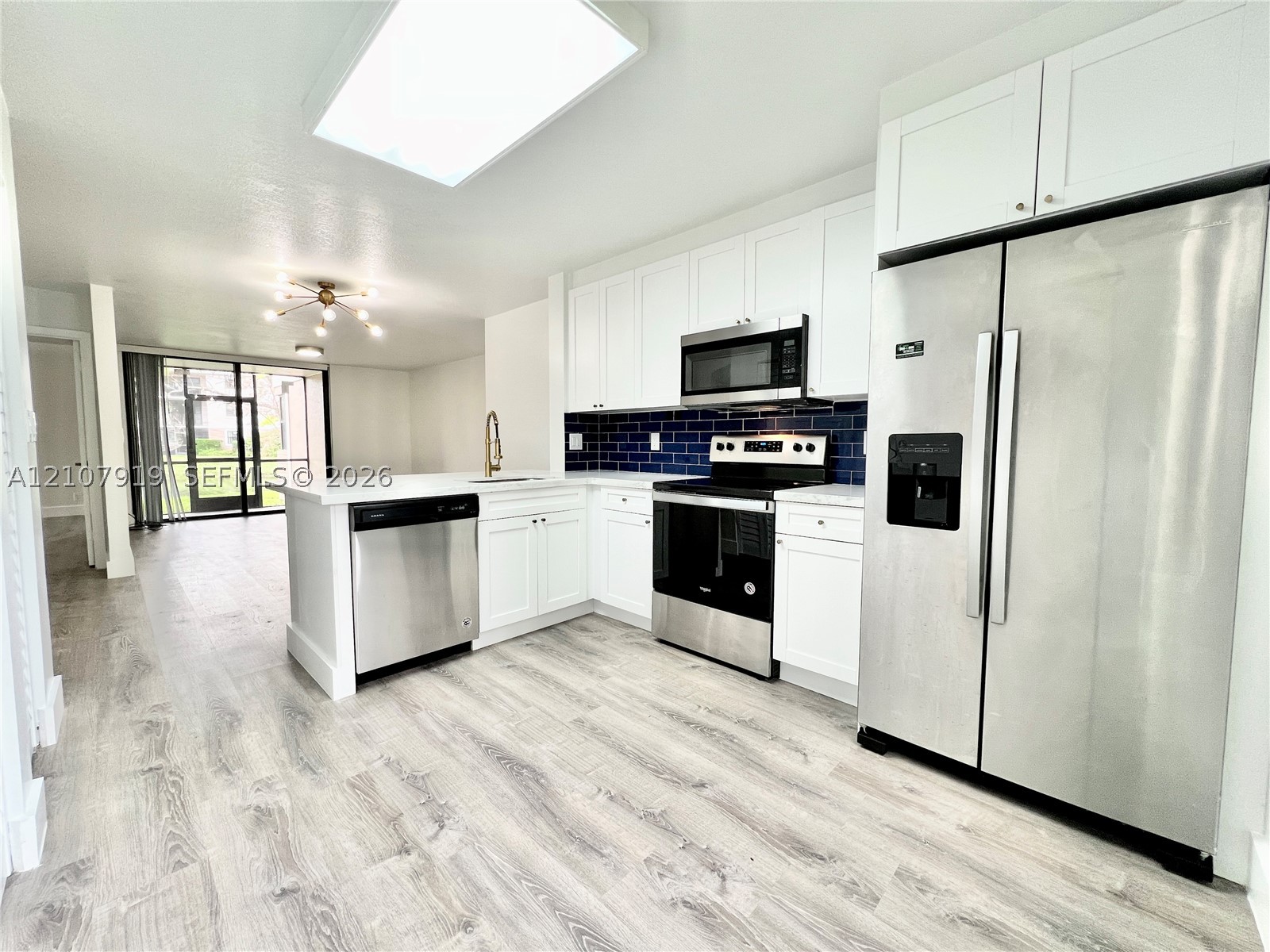10105 W Sunrise Blvd Unit 101 — photo