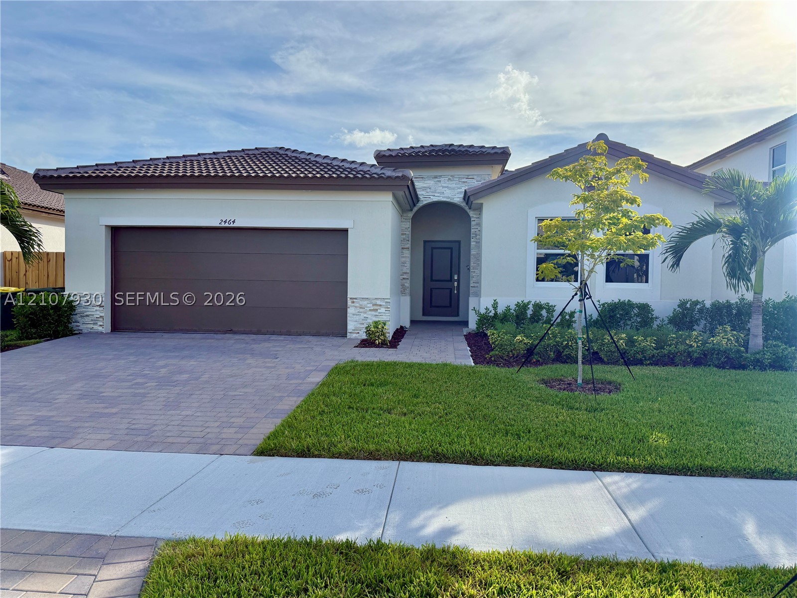 2464 SE 29 Drive . — photo