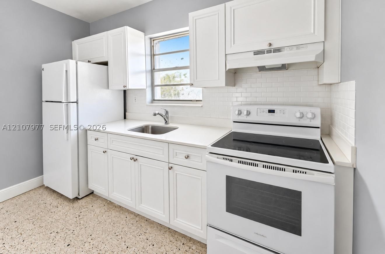 2315 W Okeechobee Rd Unit 307 — photo