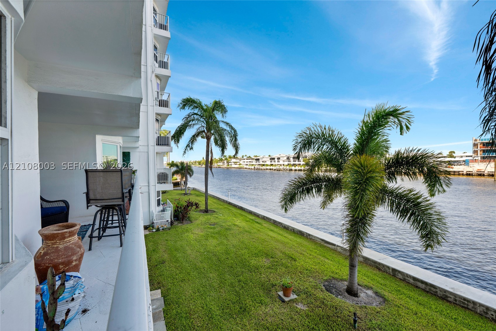 1536 SE 15th Ct Unit 207 — photo