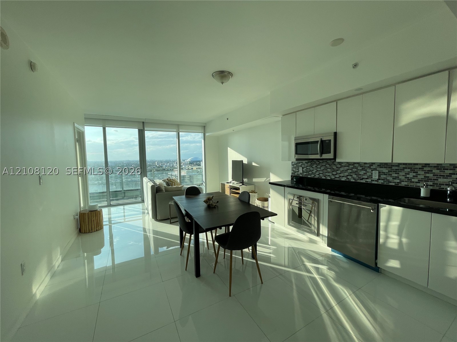 92 SW 3rd St Unit 2307 — photo