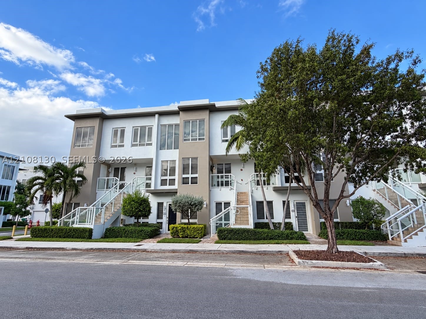 10305 NW 63rd Ter Unit 203 — photo