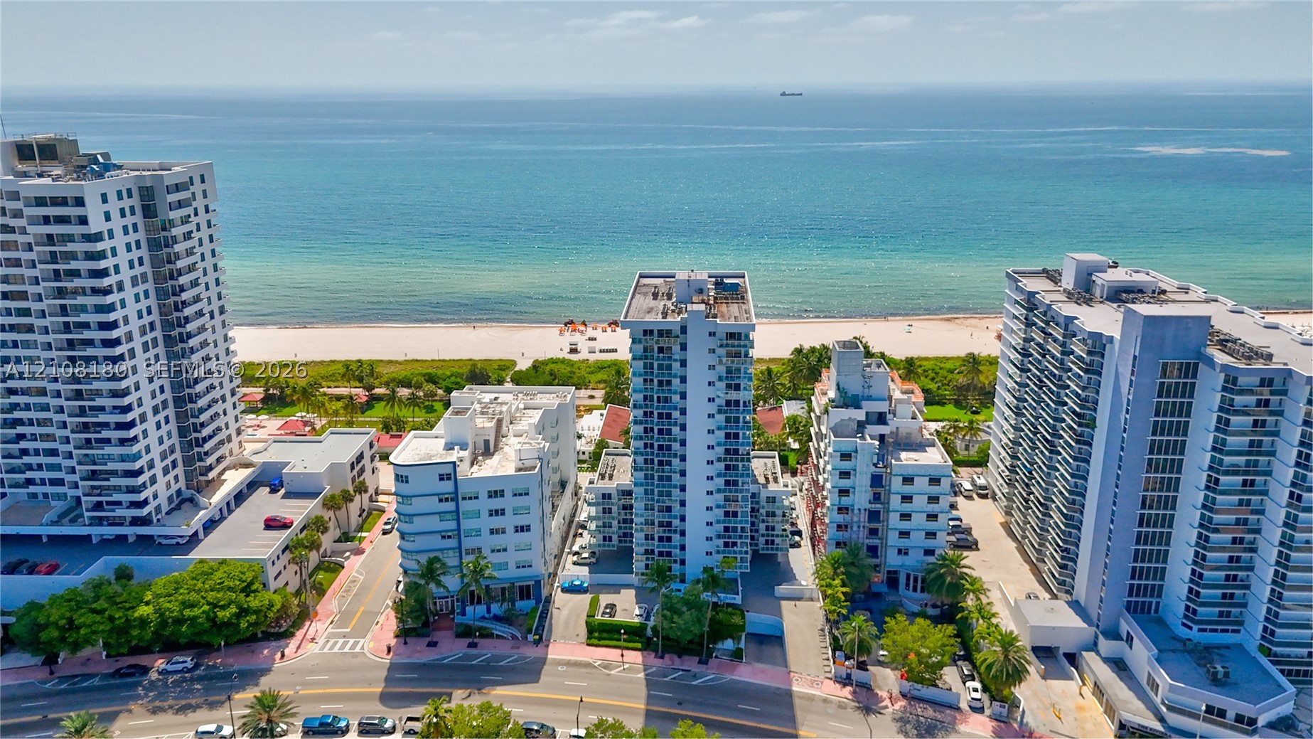 2457 Collins Ave Unit 1501 — photo