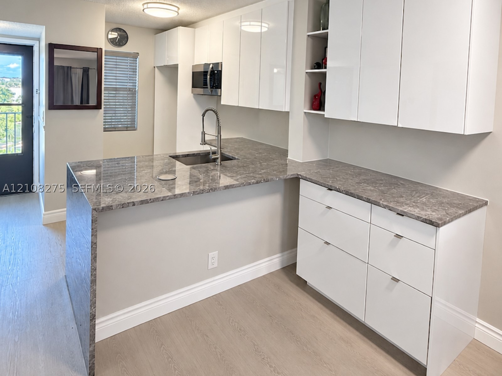 2226 N Cypress Bend Dr Unit 409 — photo