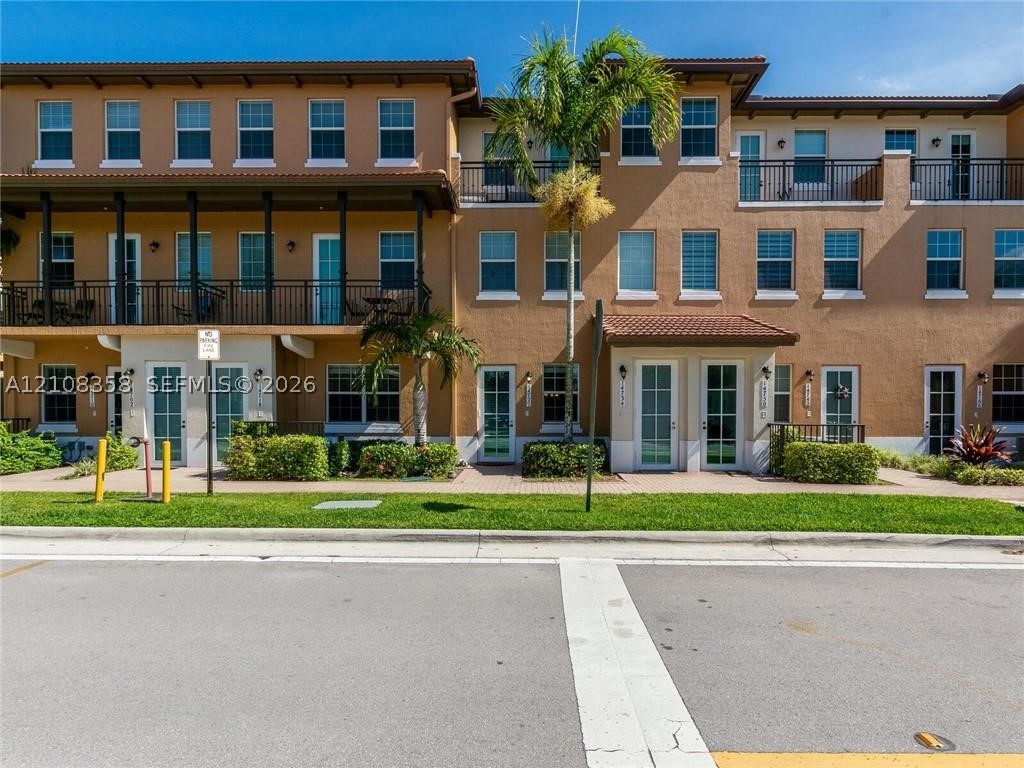 14726 SW 10th St Unit 10511 — photo