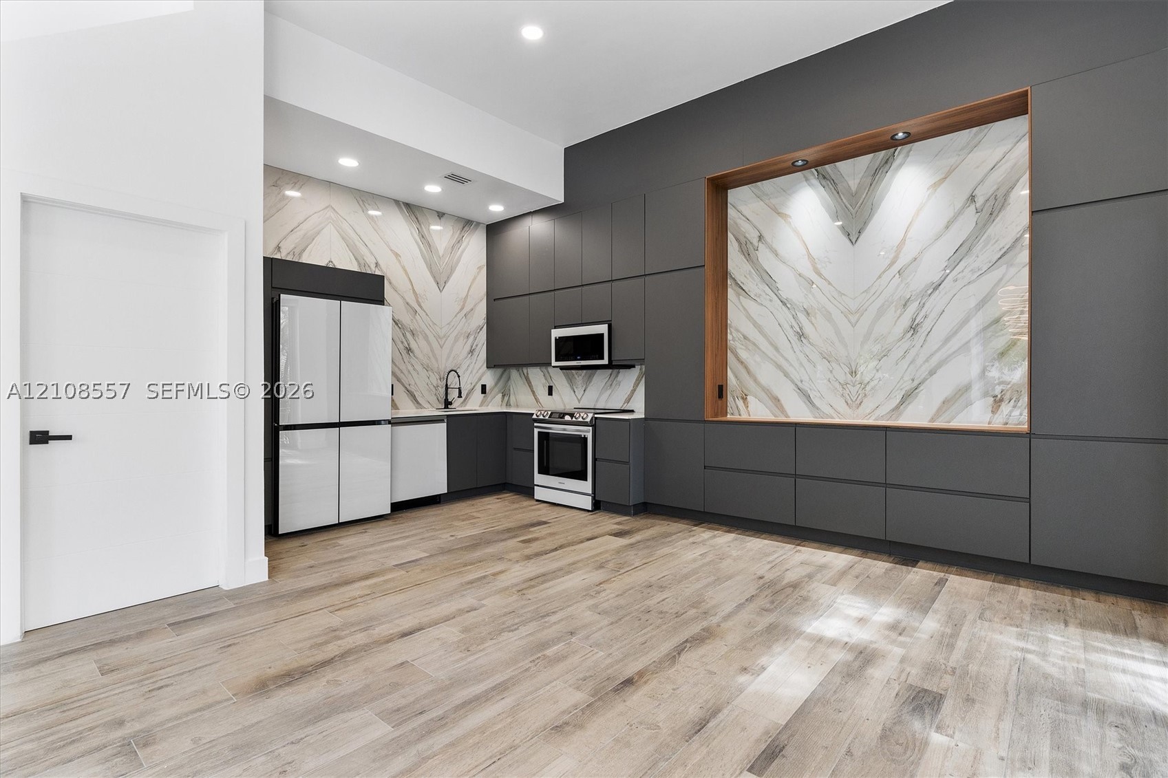 361 Jefferson Ave Unit 1 — photo