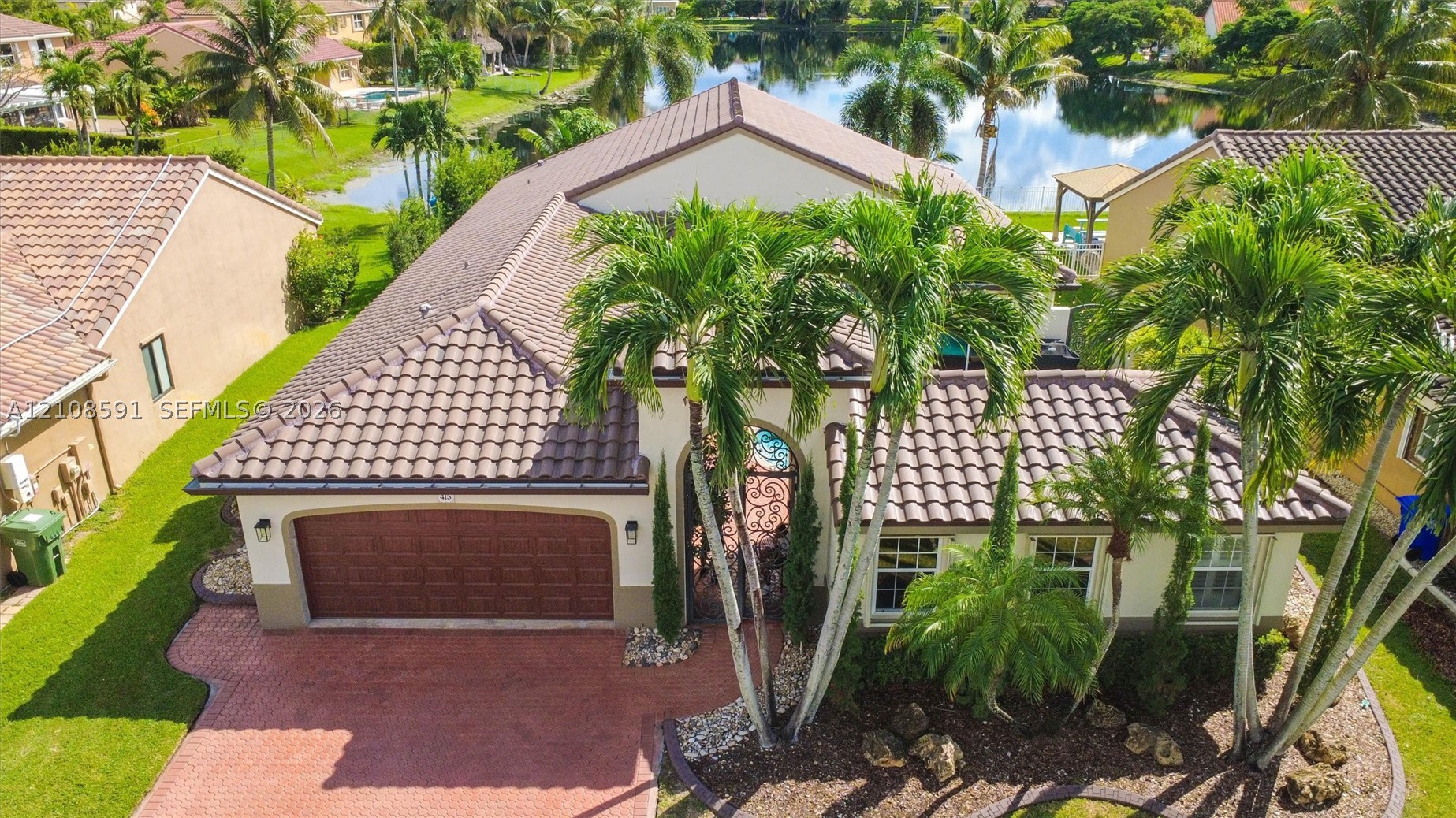 415 SW 200th Ter — photo