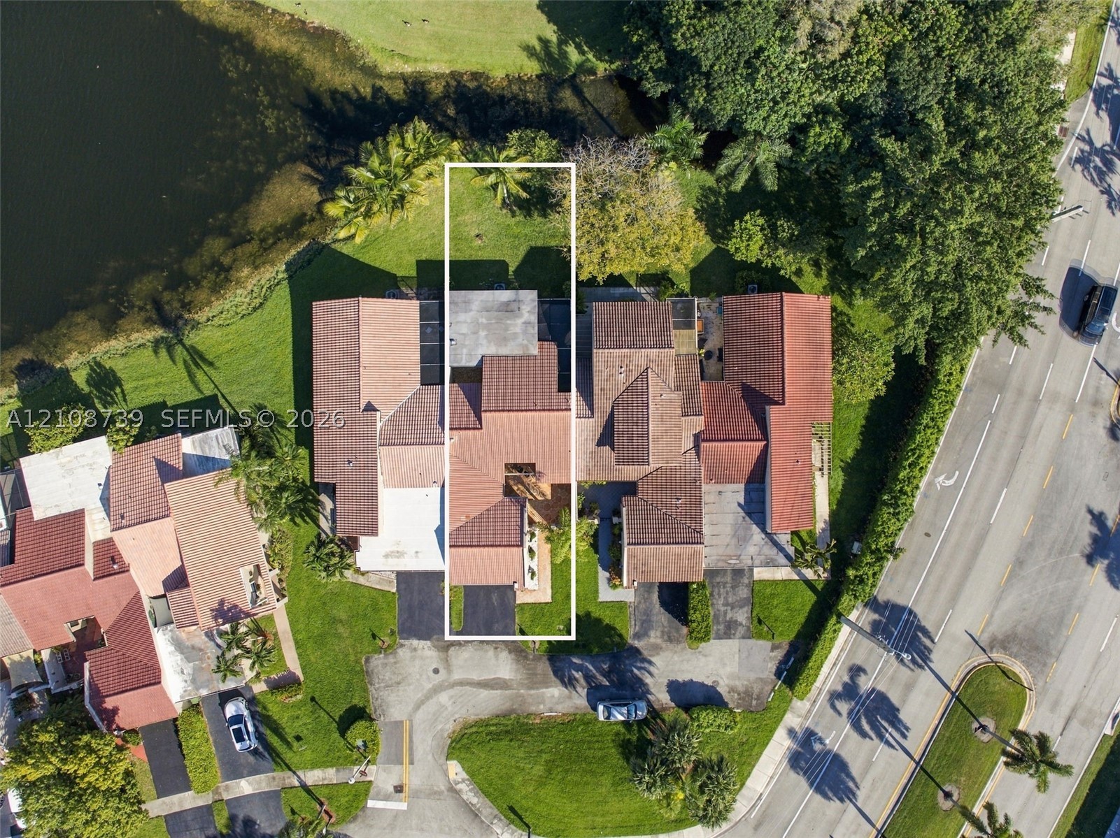 632 Village Lake Dr — photo
