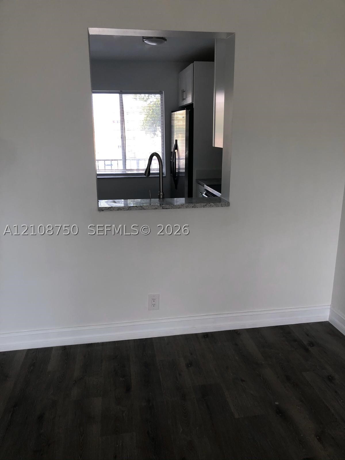 8550 N Sherman Cir Unit 306 — photo