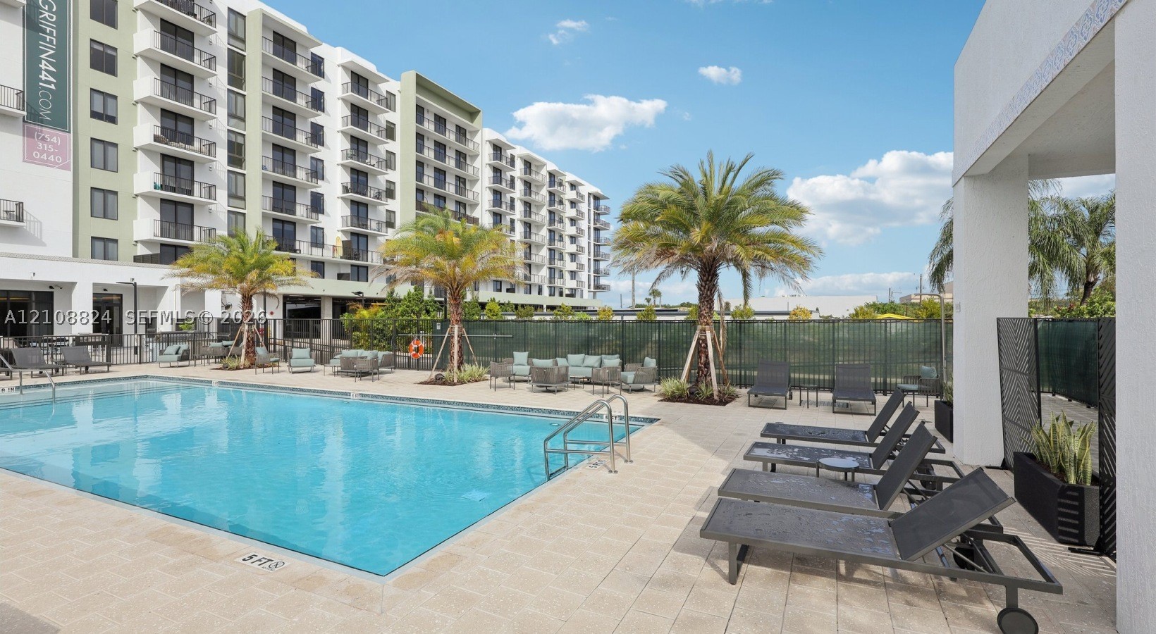 4465 Griffin Road Unit B1D — photo