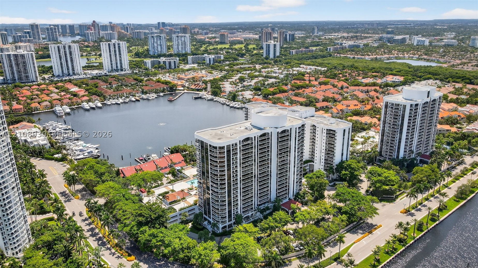 3640 Yacht Club Dr Unit 410 — photo