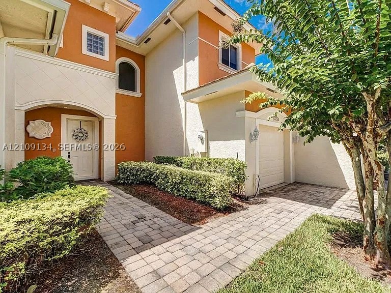 2529 SW Stockbridge Sq SW — photo