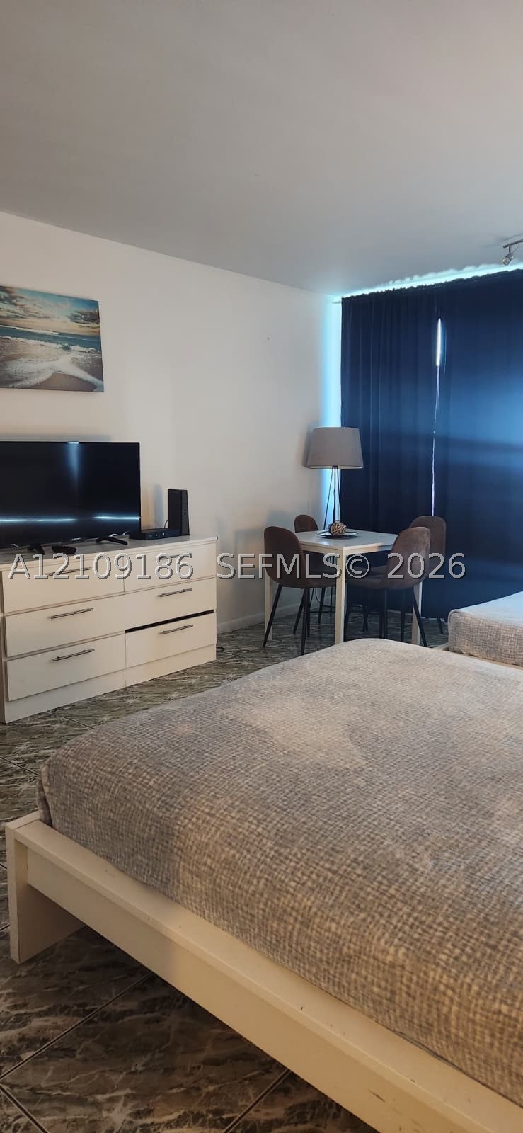 5445 Collins Ave Unit 1408 — photo