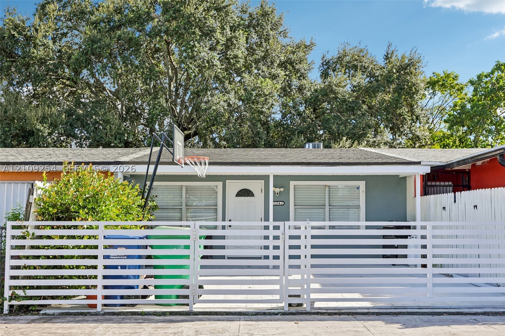21342 NW 40th Cir Ct — photo