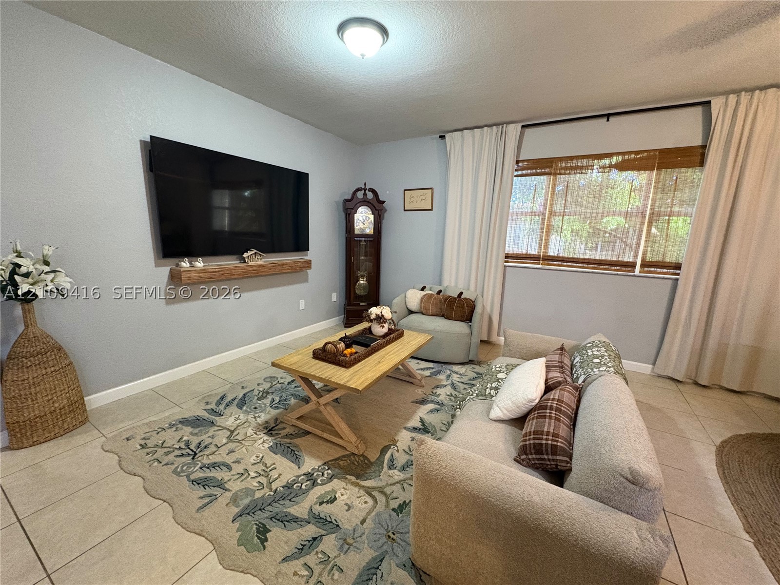 1495 NE 33rd Ave Unit 205 — photo