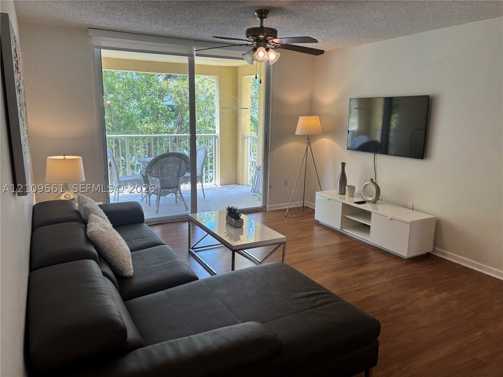 19501 E Country Club Dr Unit 9506 — photo