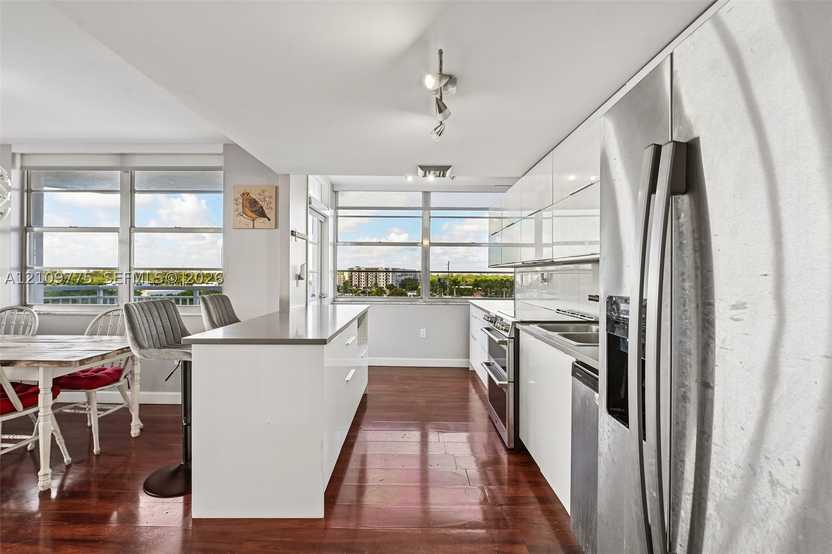 18011 Biscayne Blvd Unit 705 — photo