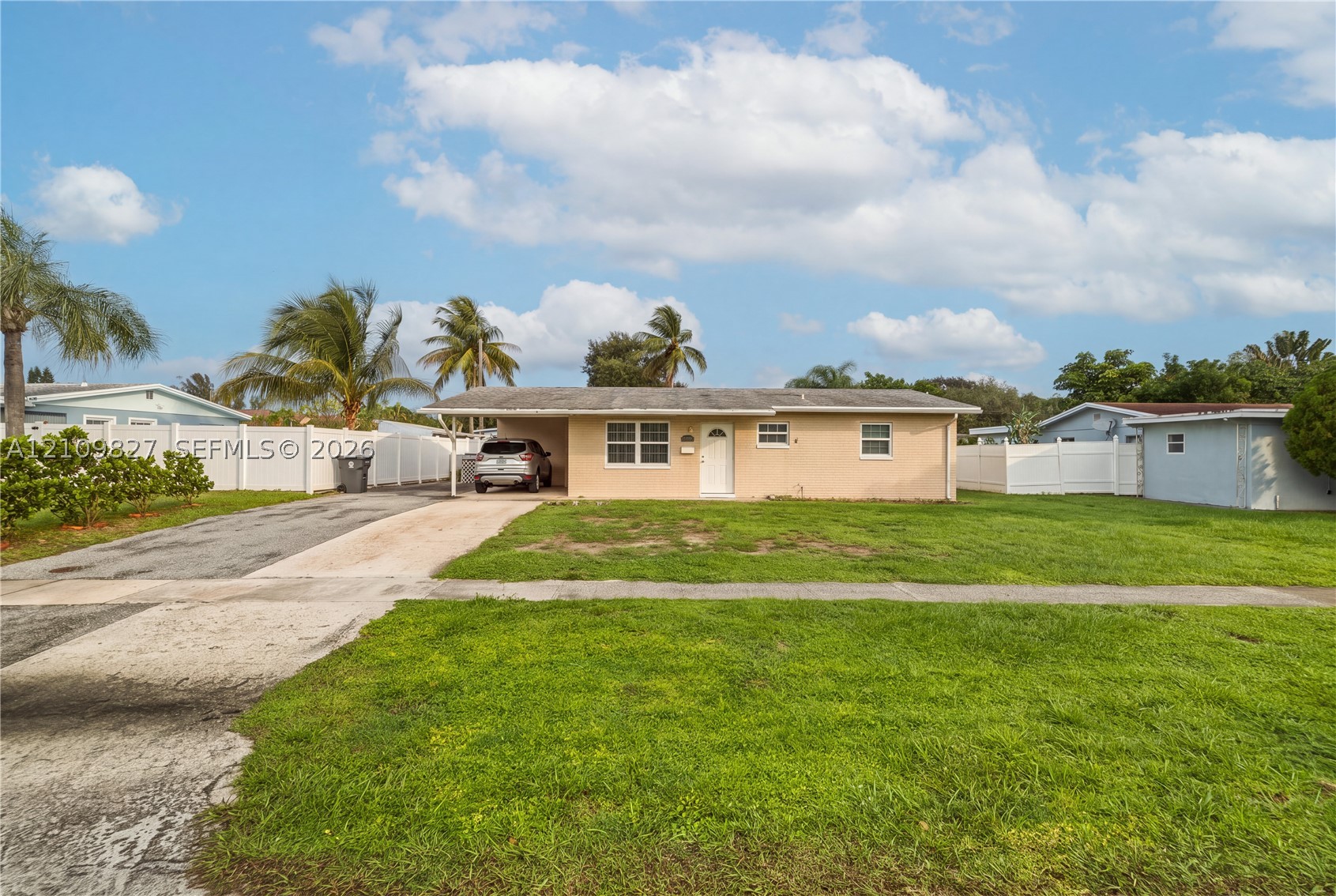 3351 Florida Blvd — photo