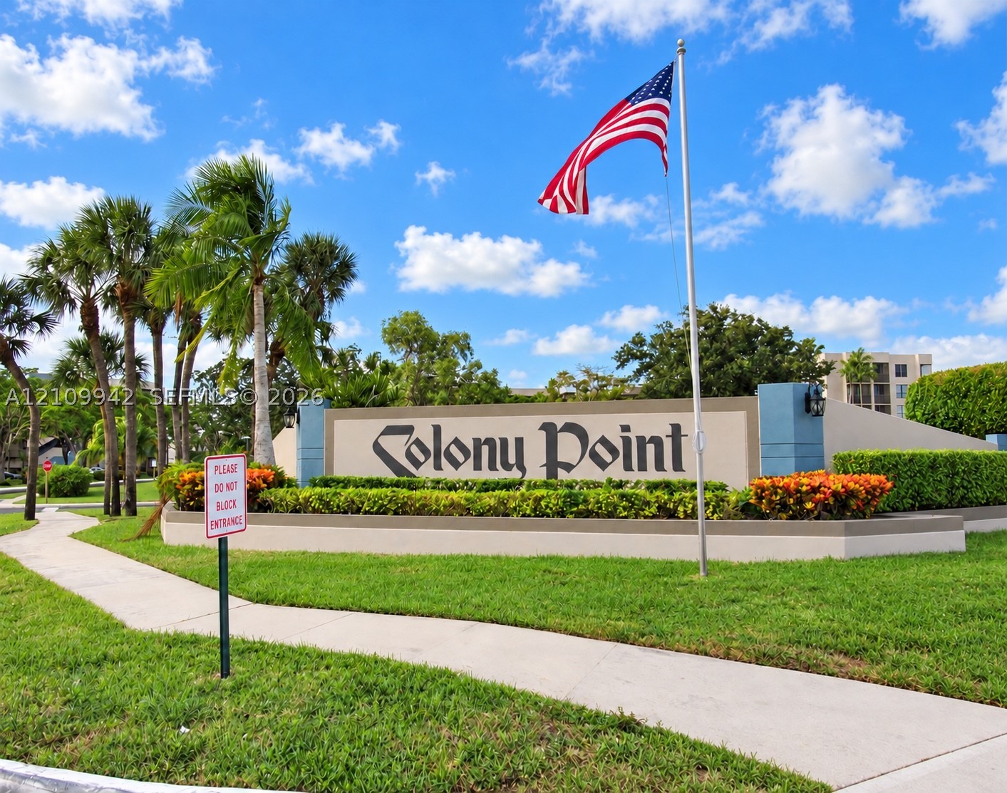 1101 Colony Point Cir Unit 423 — photo