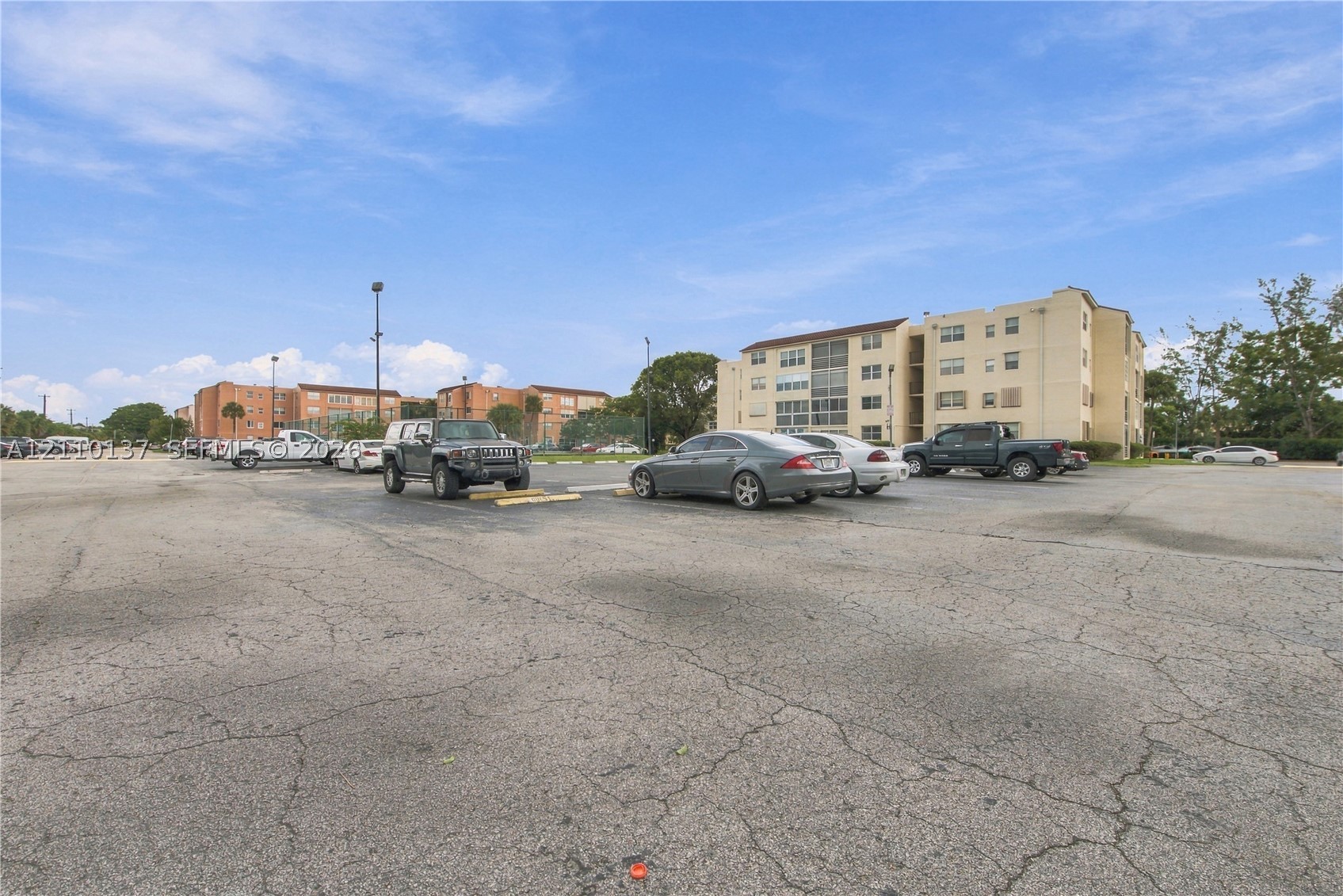 2871 Somerset Dr Unit 205 — photo