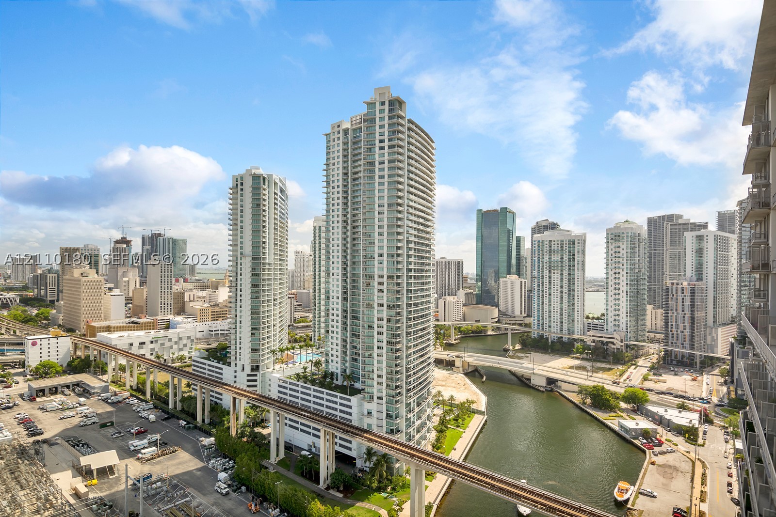 185 SW 7th St Unit 2811 — photo