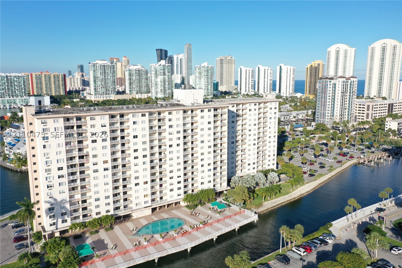 400 Kings Point Dr Unit 601 — photo