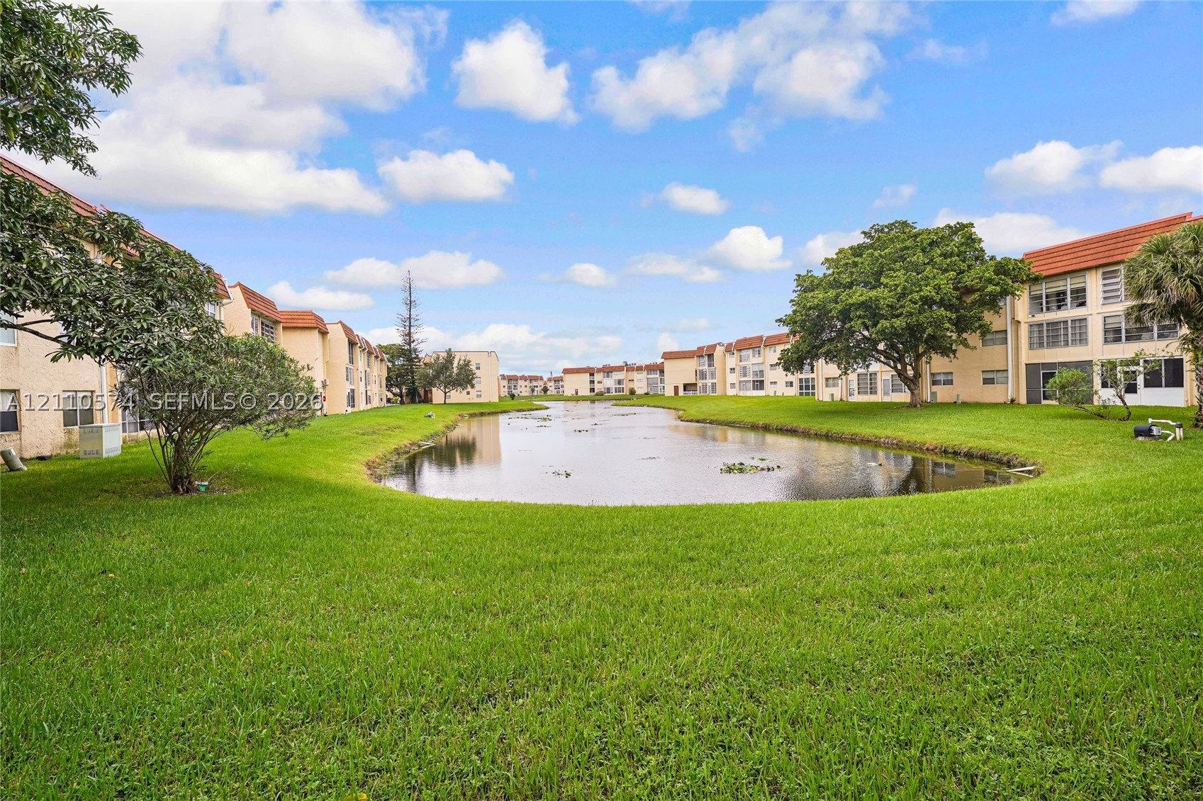 8821 Sunrise Lakes Blvd Unit 102 — photo