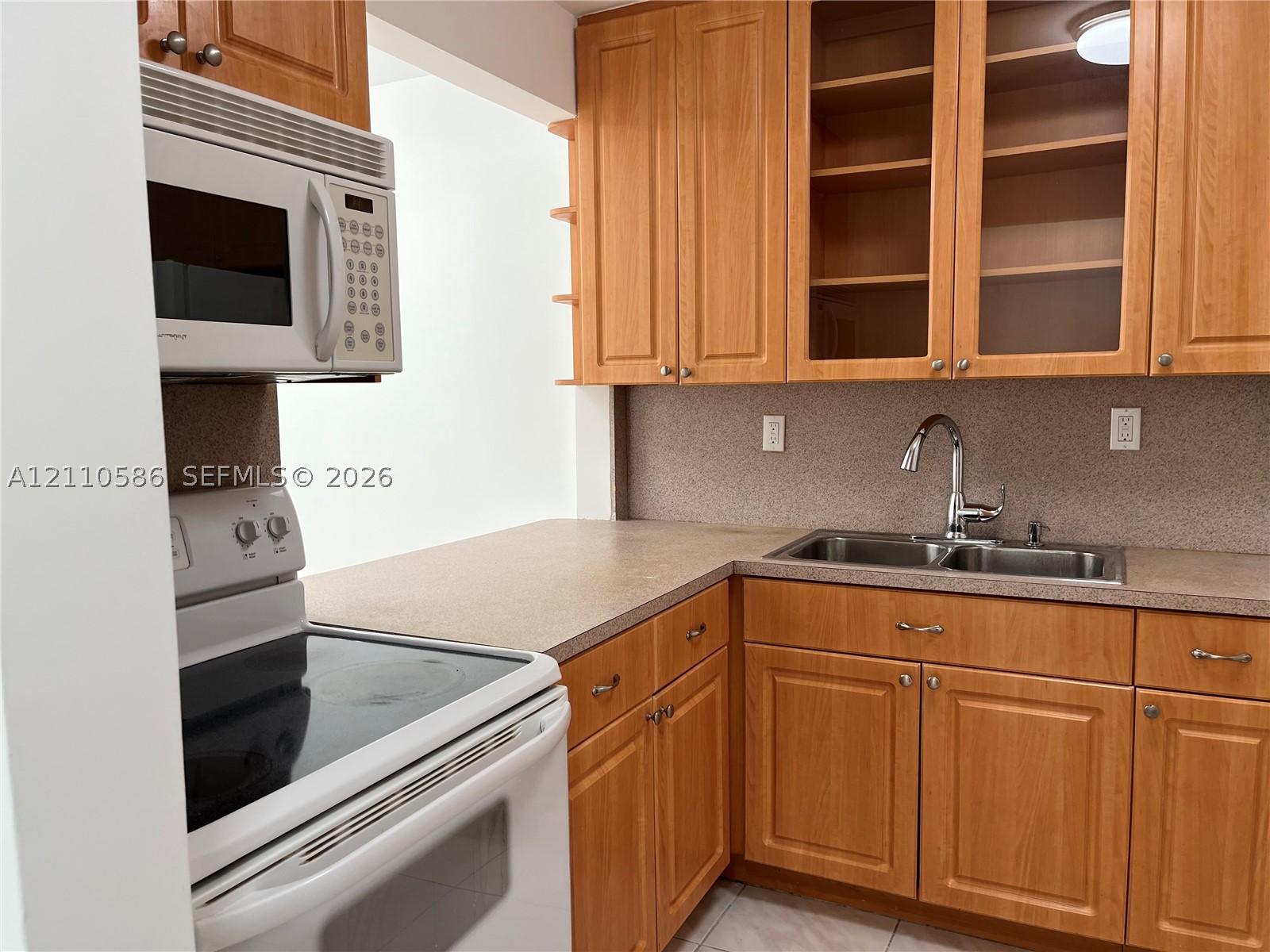 120 Royal Palm Rd Unit 110 — photo